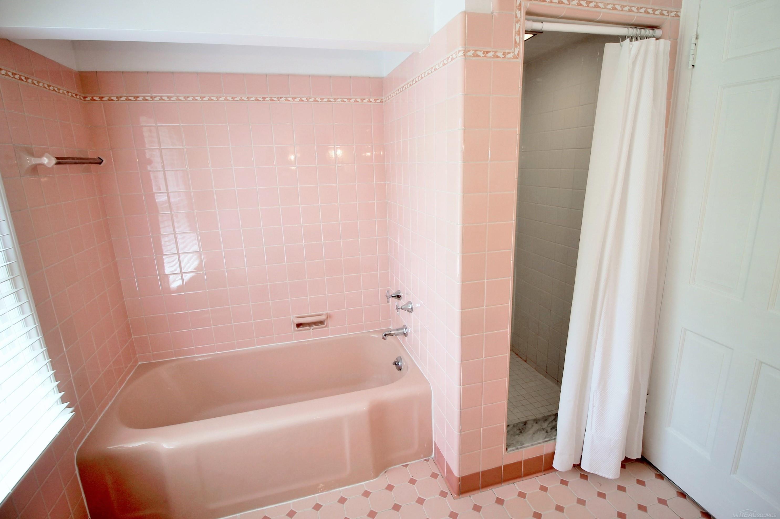 1026 Audubon Road Grosse Pointe, MI 48230 - Photo 35 of 55 50110683-34.JPG