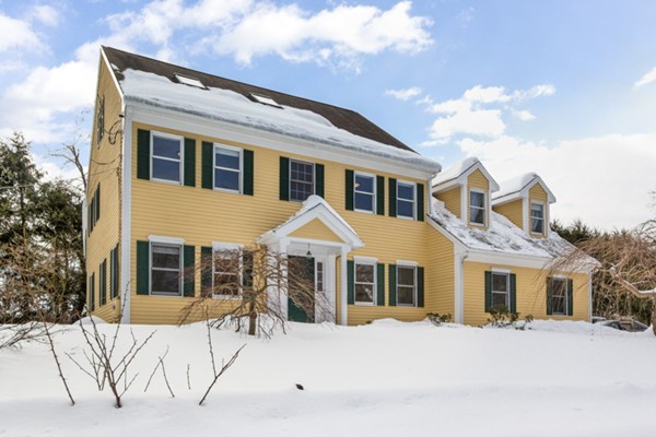 4 Hunt Road Lexington, MA 02421 - Photo 1 of 28 Gallery Image 1