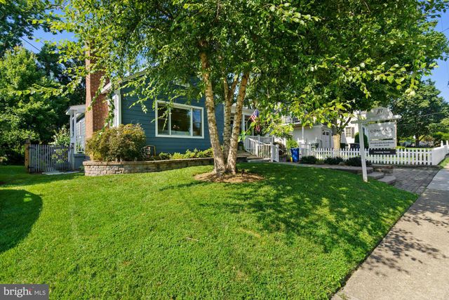 $860,000 | 504 Virginia Avenue, Alexandria, VA 22302