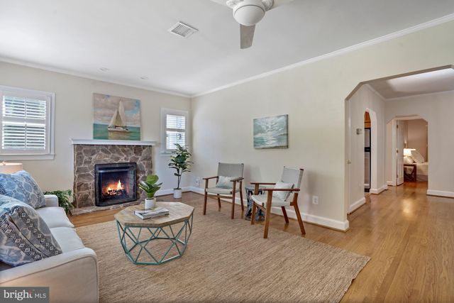 $860,000 | 504 Virginia Avenue, Alexandria, VA 22302