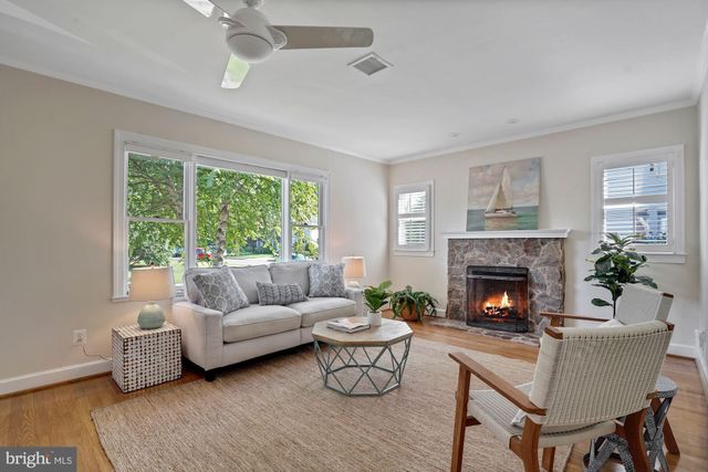 $860,000 | 504 Virginia Avenue, Alexandria, VA 22302