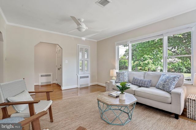 $860,000 | 504 Virginia Avenue, Alexandria, VA 22302