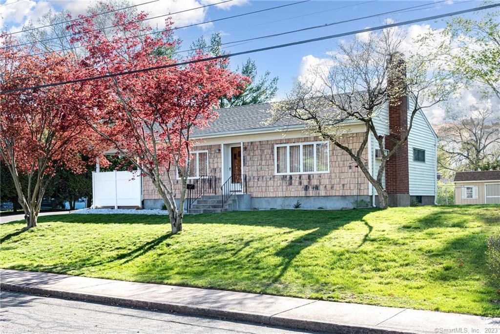 12 Bates Road Manchester, CT 06042 - Photo 1 of 1