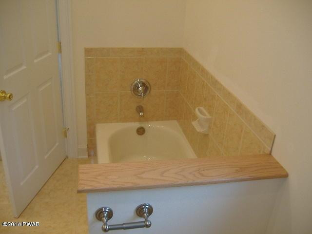 287 Rose Hill Road Lake Como, PA 18437 - Photo 7 of 18