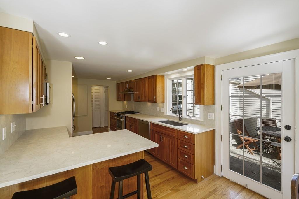 45 Sheridan Road Wellesley, MA 02481 - Photo 9 of 23