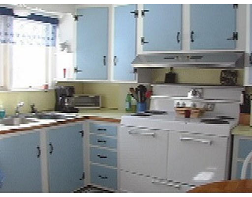 42 Rita Street Springfield, MA 01118 - Photo 2 of 7