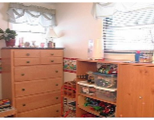 42 Rita Street Springfield, MA 01118 - Photo 5 of 7