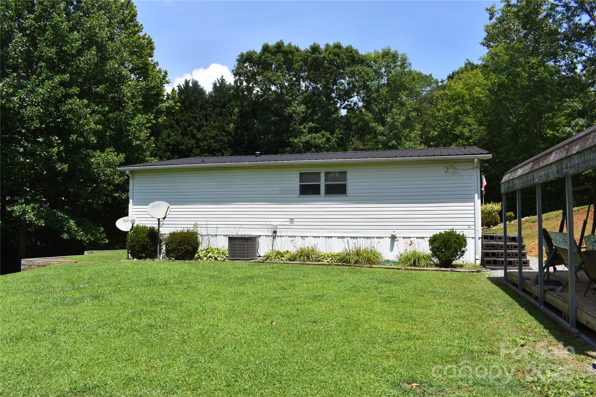 236 Hidden Cove Road Marion, NC 28752 - Photo 31 of 36 Gallery Image 31