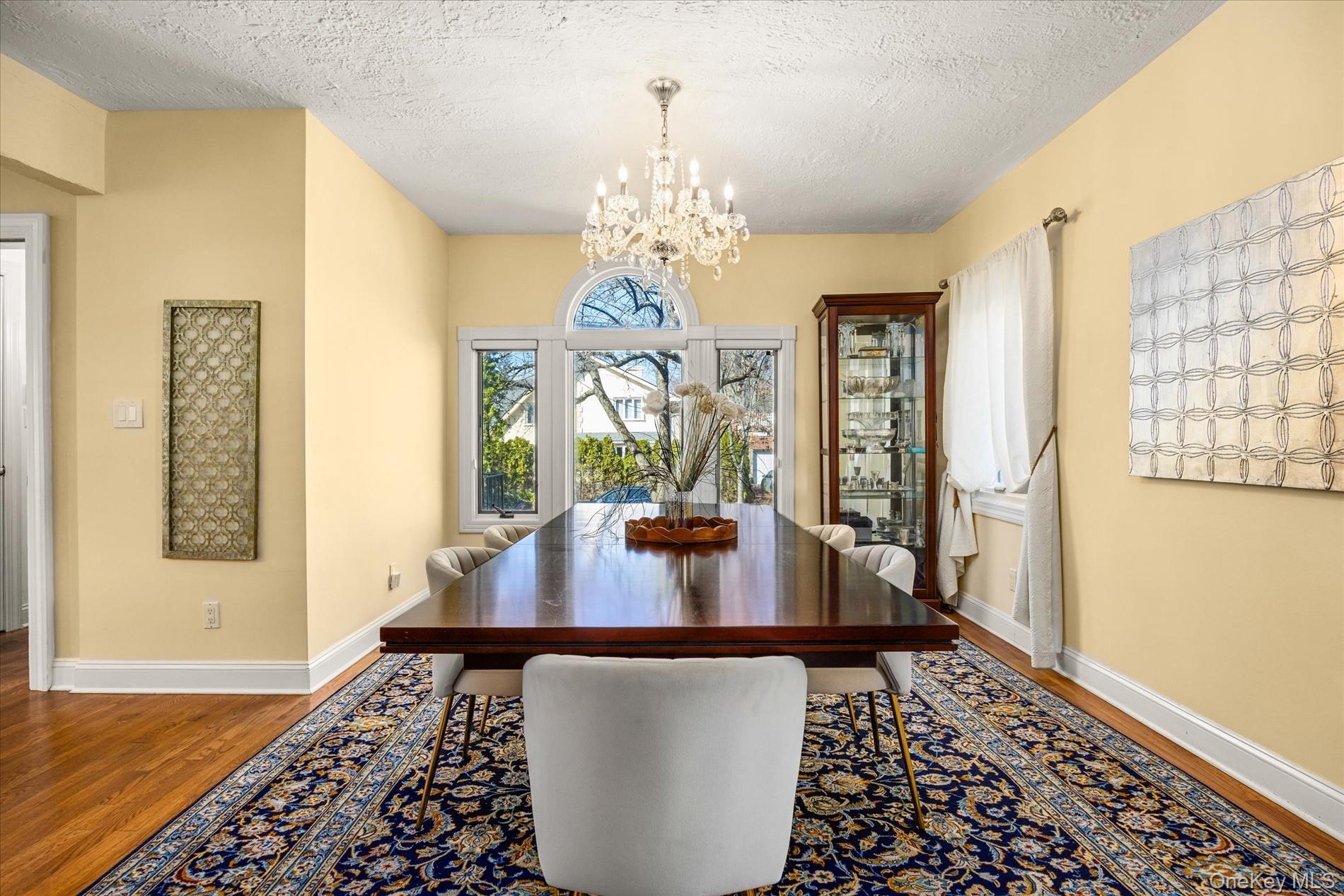 118 Baker Hill Road Great Neck, NY 11023 - Photo 13 of 40