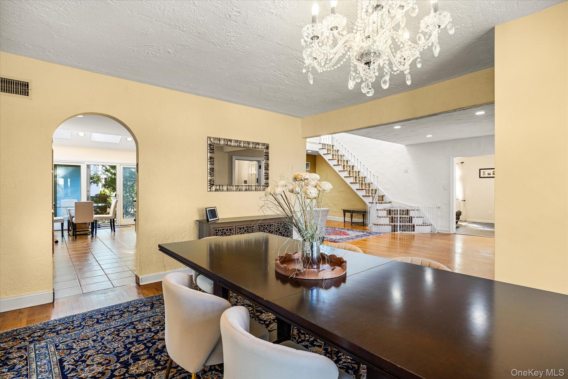 118 Baker Hill Road Great Neck, NY 11023 - Photo 14 of 40