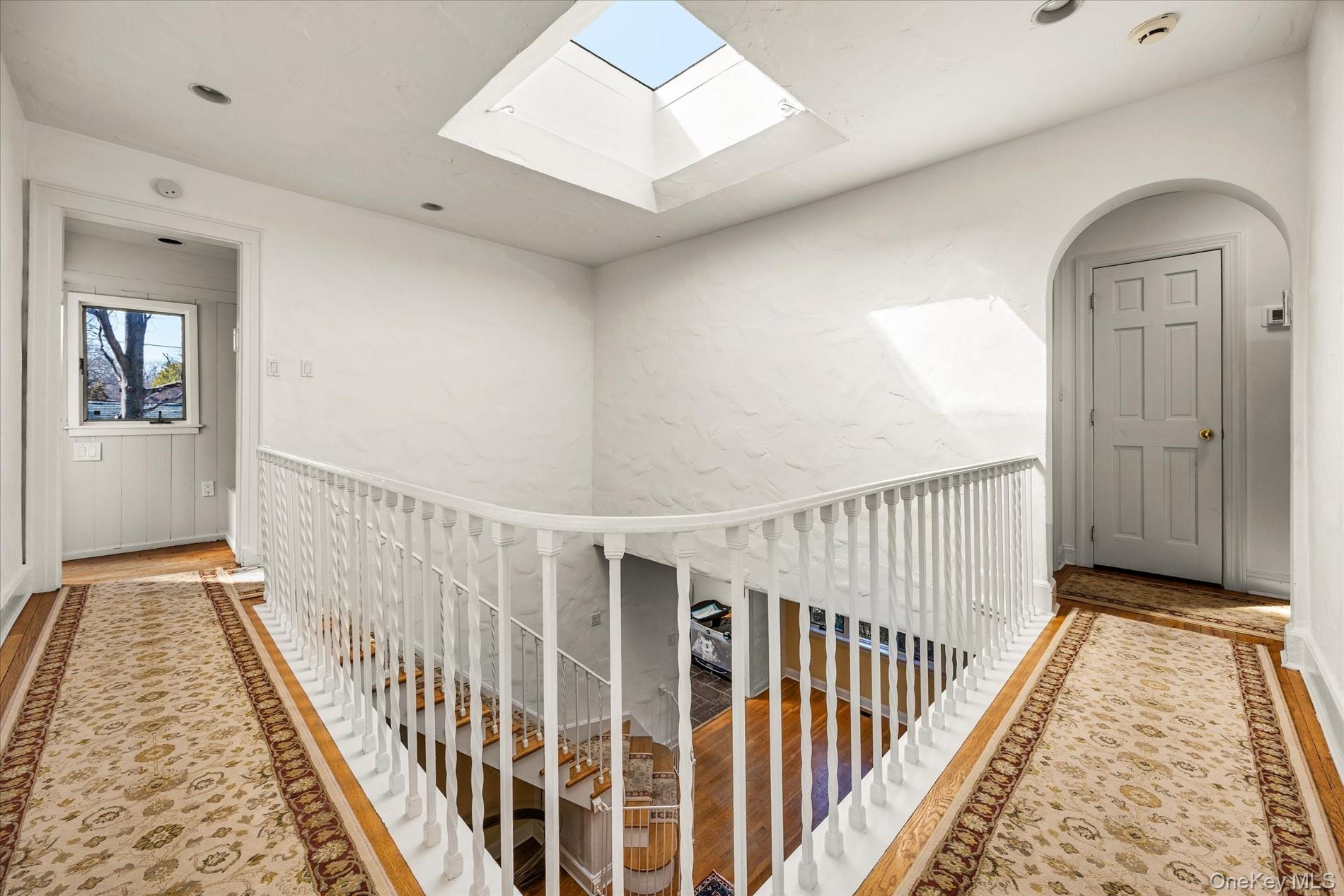 118 Baker Hill Road Great Neck, NY 11023 - Photo 22 of 40