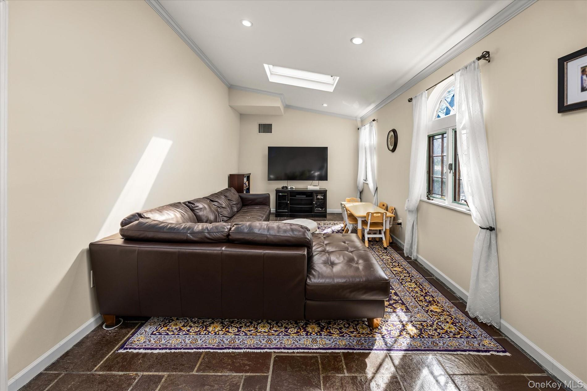 118 Baker Hill Road Great Neck, NY 11023 - Photo 10 of 40