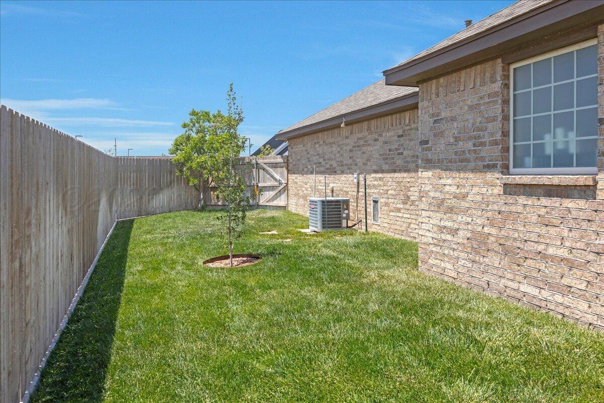 5906 South Rusk Street Amarillo, TX 79118 - Photo 32 of 34 32-Side Yard 2