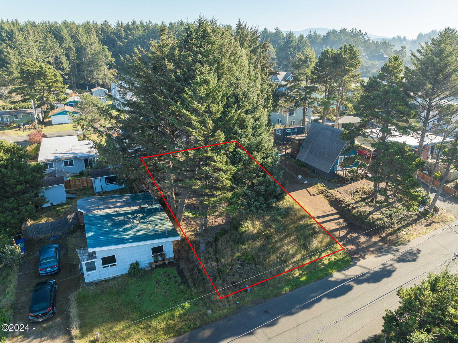 5000 Southeast Inlet Avenue Lincoln City, OR 97367 - Photo 2 of 21 -02