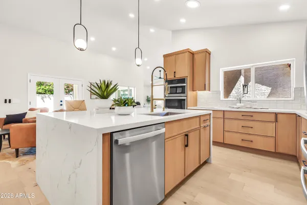 $1,200,000 | 940 East Secretariat Drive, Tempe, AZ 85284