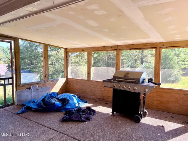 $370,000 | 2748 Savannah Drive, Byhalia, MS 38611