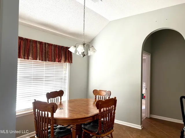 $370,000 | 2748 Savannah Drive, Byhalia, MS 38611