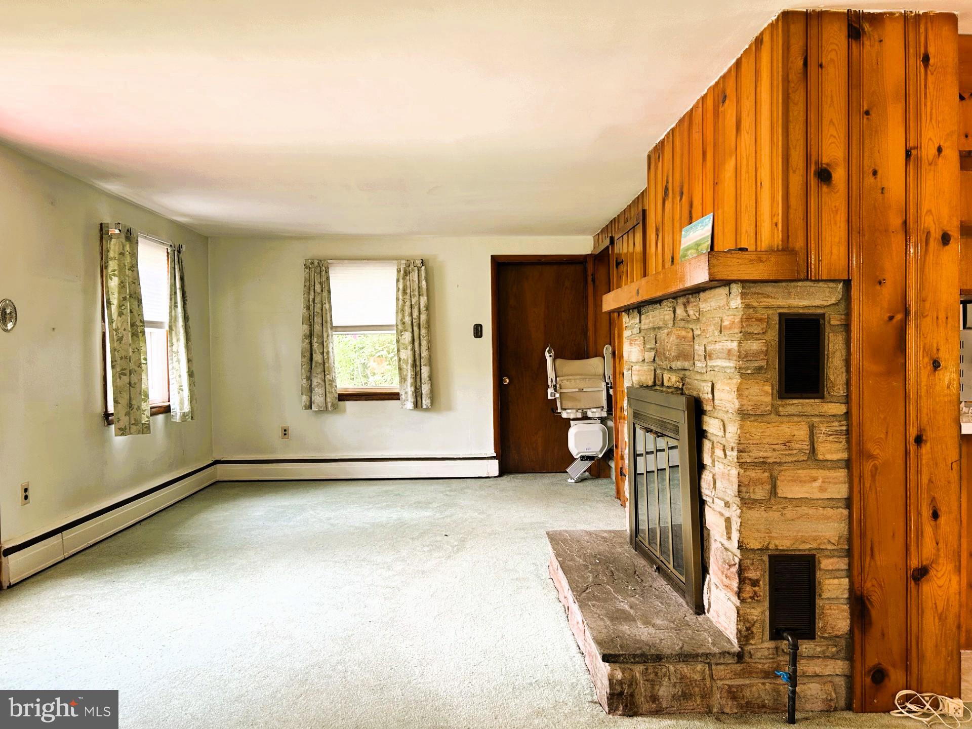 19 Cepp Road Perkiomenville, PA 18074 - Photo 15 of 24 Living room