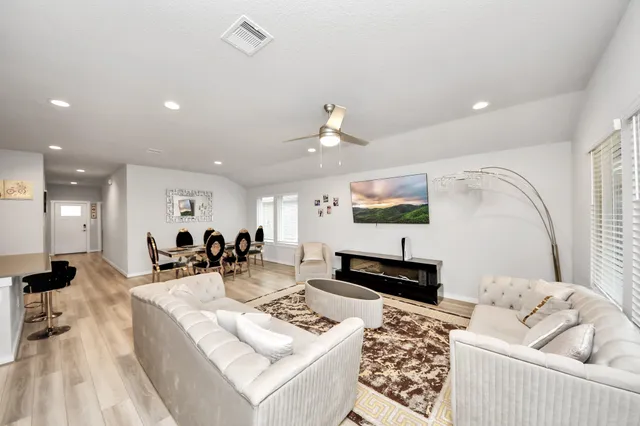 $2,300 | 18819 Allendale Forest Drive, Richmond, TX 77407