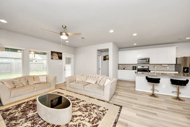 $2,300 | 18819 Allendale Forest Drive, Richmond, TX 77407