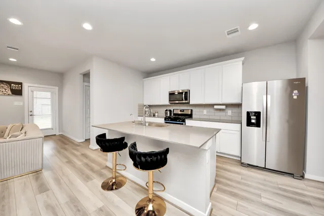 $2,300 | 18819 Allendale Forest Drive, Richmond, TX 77407