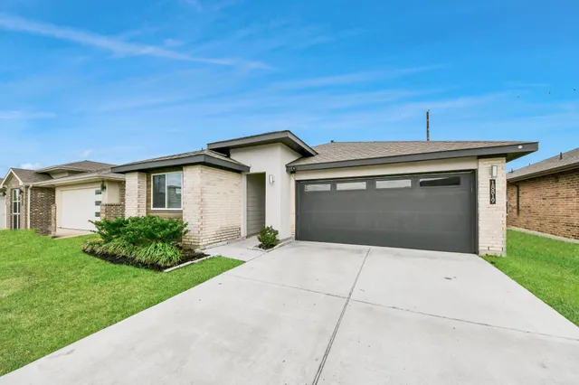 $2,300 | 18819 Allendale Forest Drive, Richmond, TX 77407