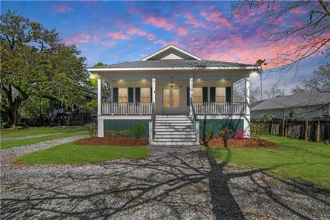 $750,000 | 324 Lamarque Street, Mandeville, LA 70448