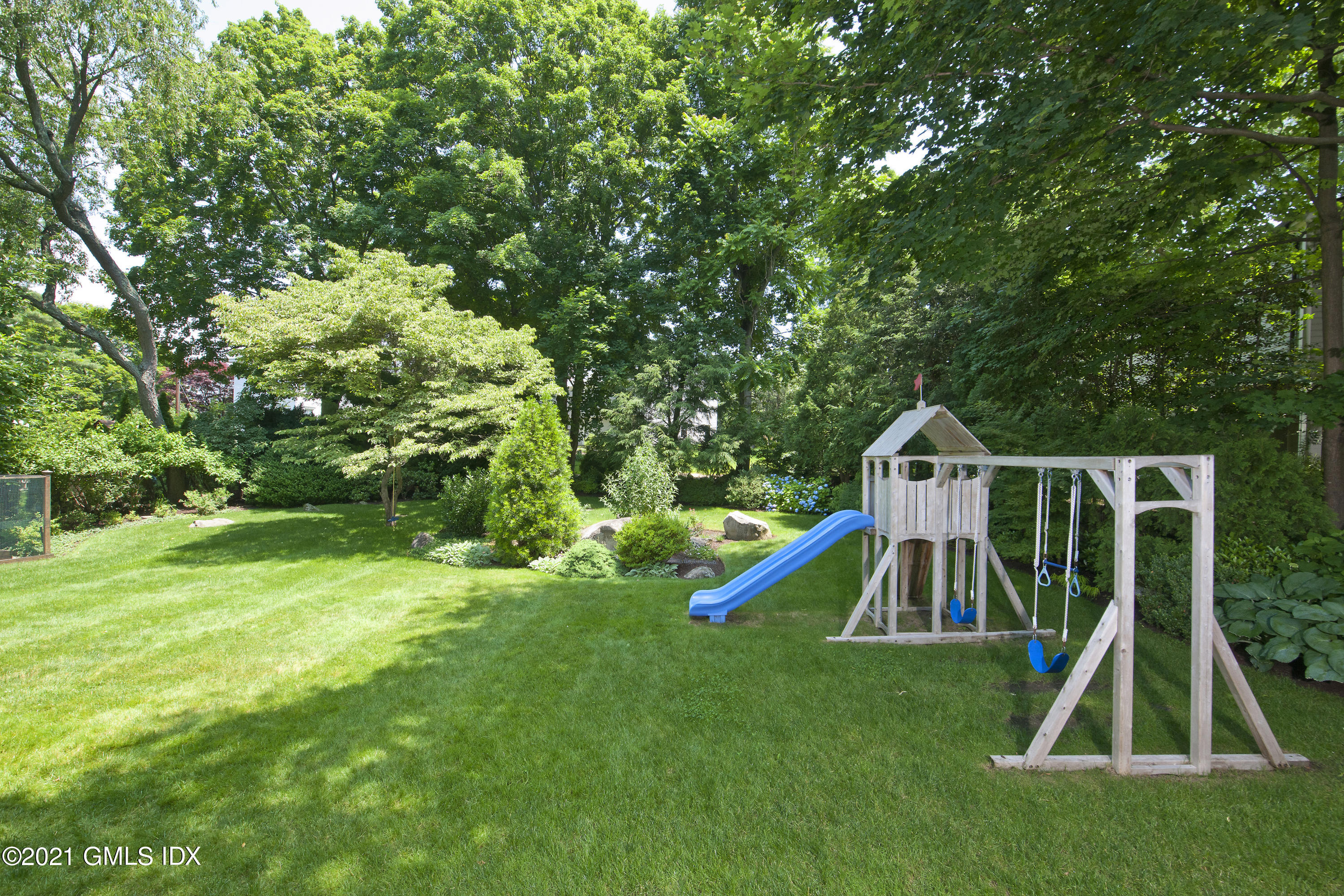 7 Verona Drive Riverside, CT 06878 - Photo 22 of 28 Back1