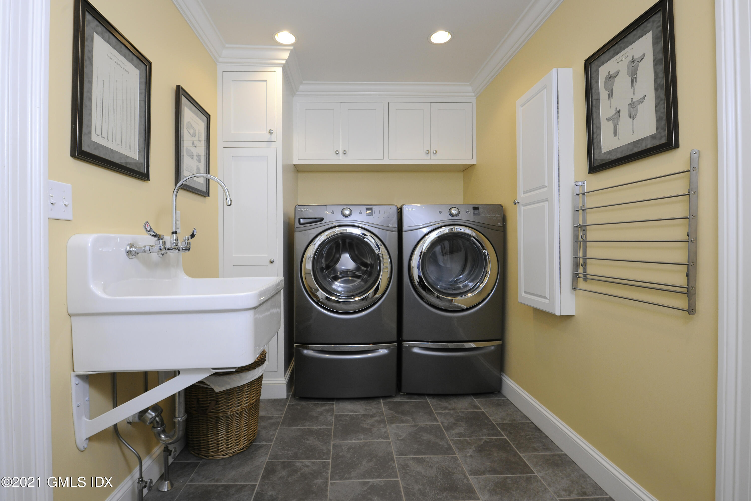 7 Verona Drive Riverside, CT 06878 - Photo 24 of 28 Laundry