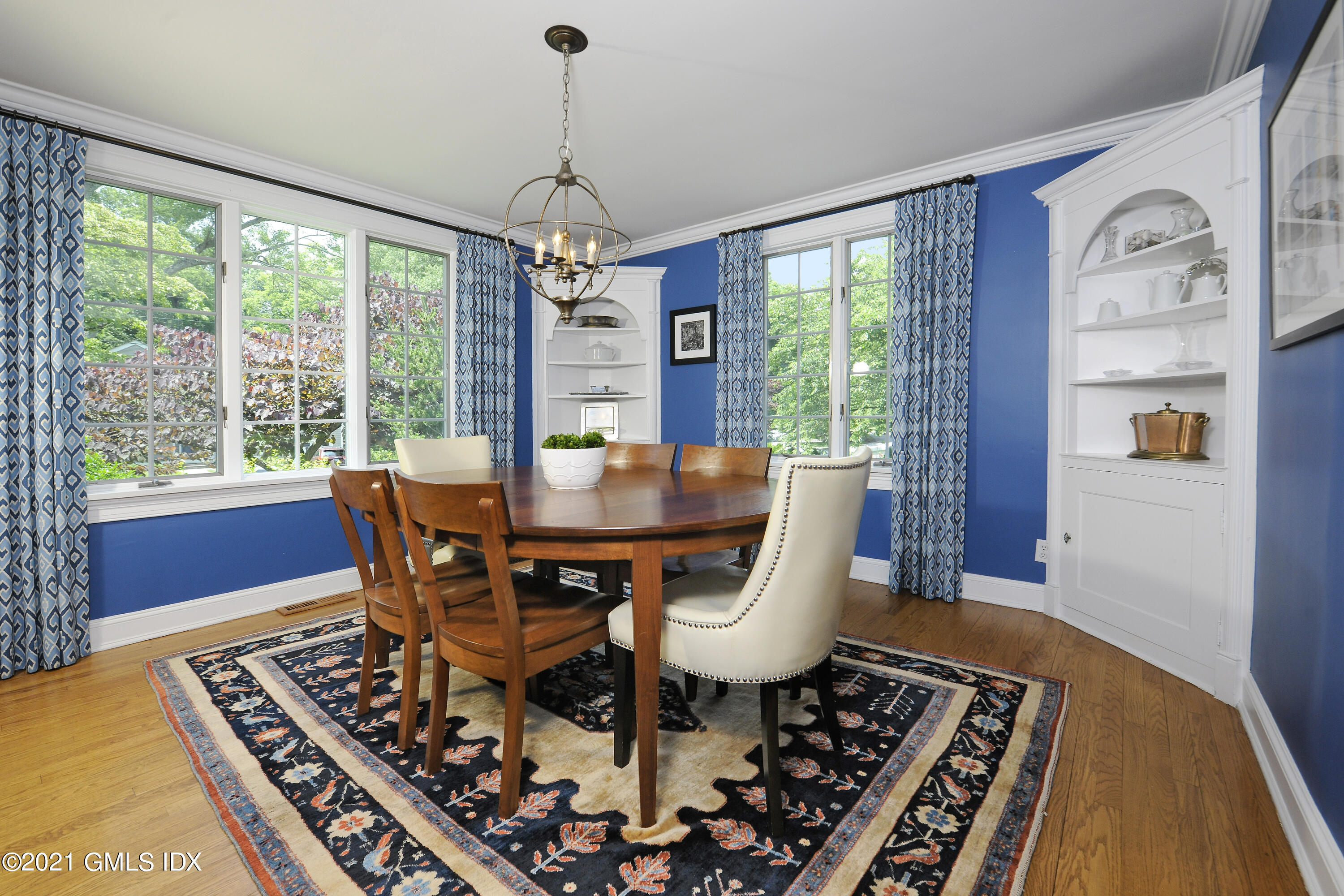 7 Verona Drive Riverside, CT 06878 - Photo 5 of 28 Dining !