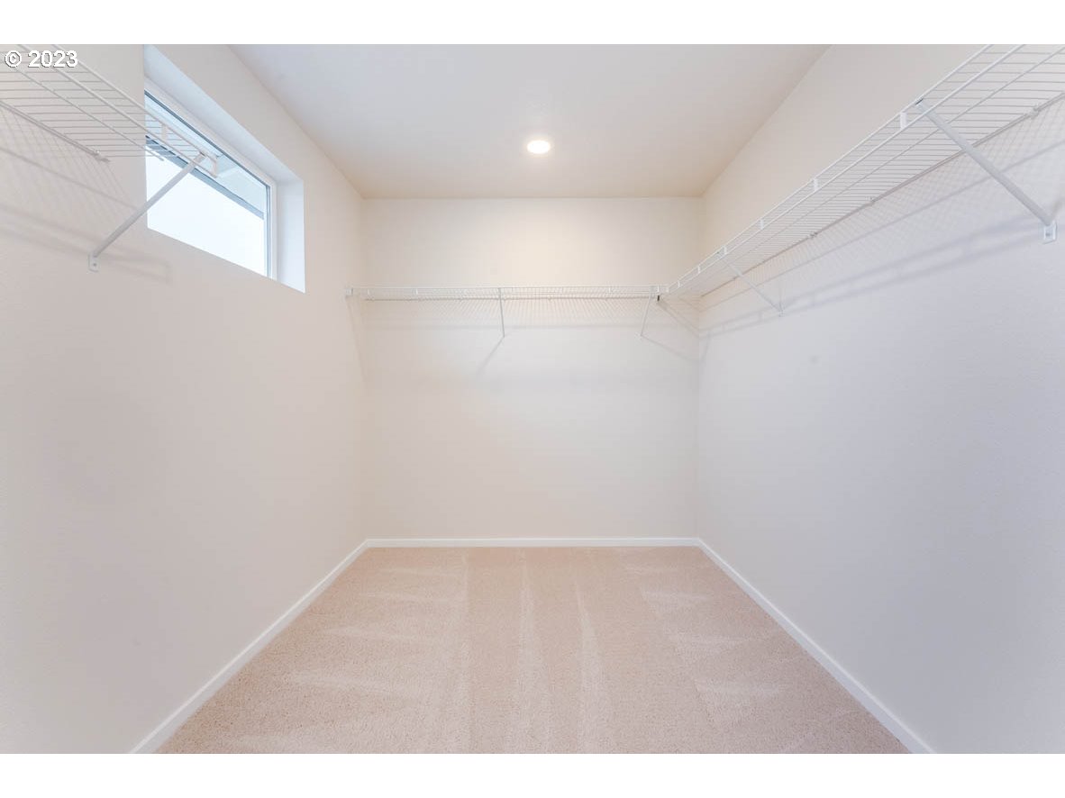 3217 Southeast 35th Street Gresham, OR 97080 - Photo 26 of 30 a view of an empty room