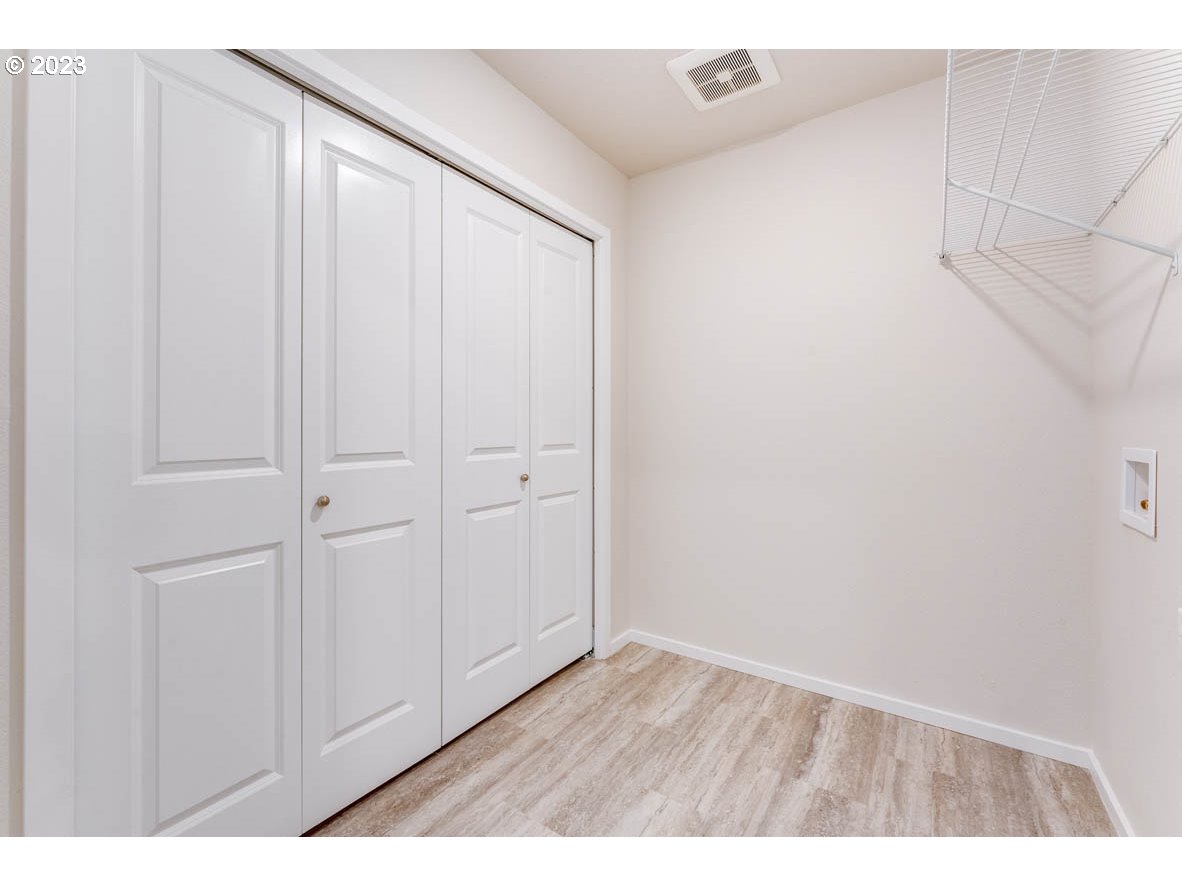 3217 Southeast 35th Street Gresham, OR 97080 - Photo 28 of 30 a view of an empty room