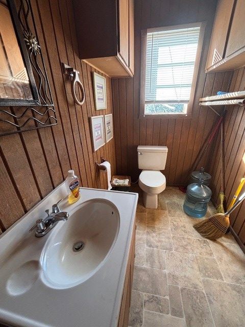 11943 Cr 310 Rocksprings Tx 78880 Rocksprings, TX 78880 - Photo 16 of 61 a bathroom with a sink and a toilet