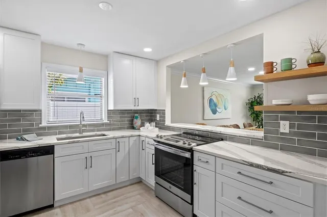 $10,000 | 2641 Martin Street, Sarasota, FL 34237