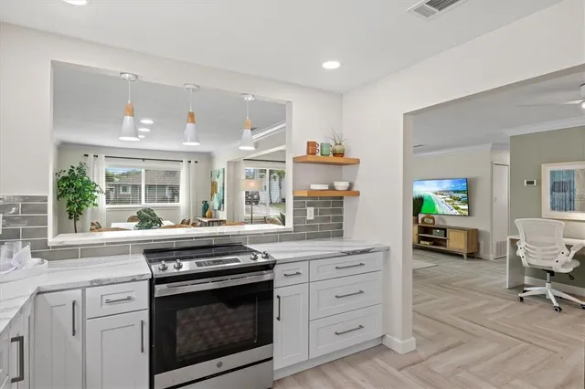 $10,000 | 2641 Martin Street, Sarasota, FL 34237