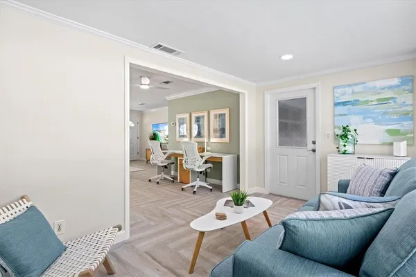 $10,000 | 2641 Martin Street, Sarasota, FL 34237
