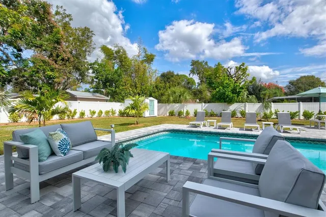 $10,000 | 2641 Martin Street, Sarasota, FL 34237