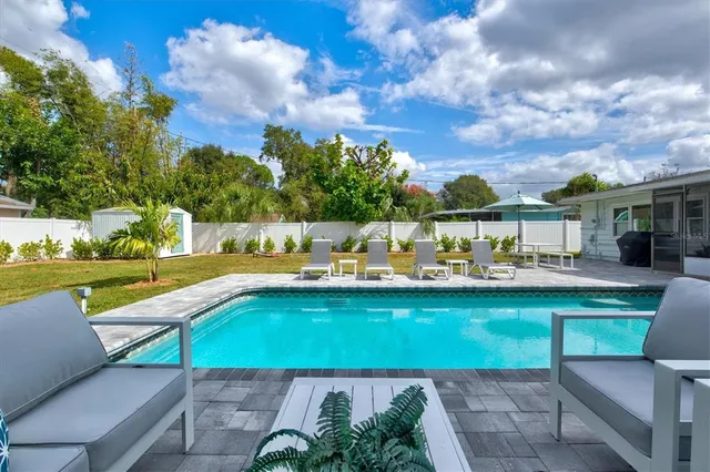 $10,000 | 2641 Martin Street, Sarasota, FL 34237