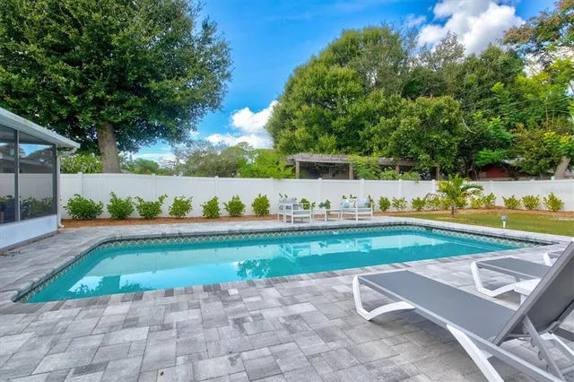 $10,000 | 2641 Martin Street, Sarasota, FL 34237