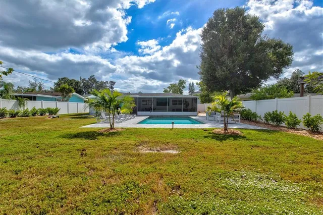 $10,000 | 2641 Martin Street, Sarasota, FL 34237