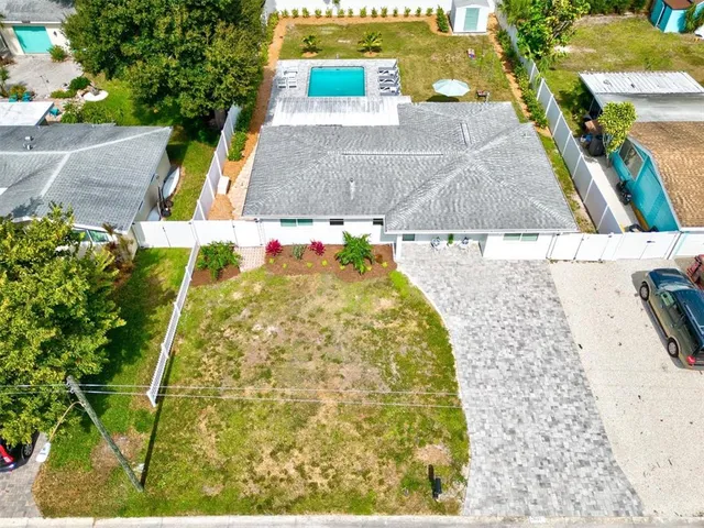 $10,000 | 2641 Martin Street, Sarasota, FL 34237