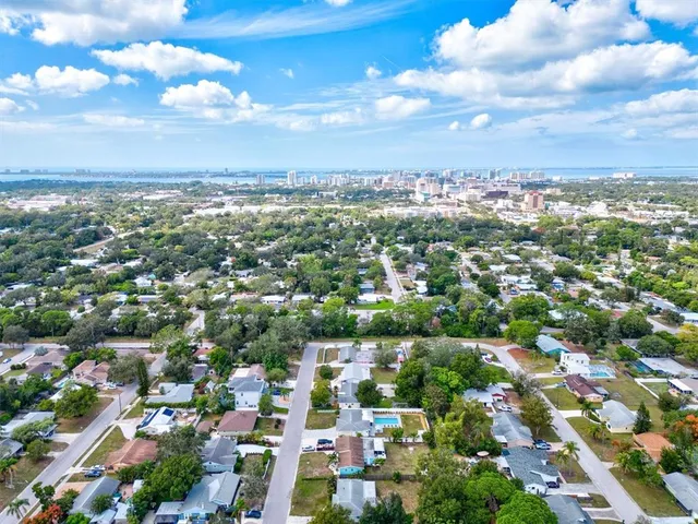 $10,000 | 2641 Martin Street, Sarasota, FL 34237