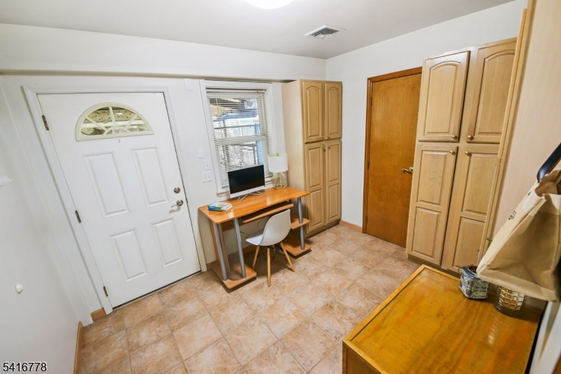63 Waydell Street Newark, NJ 07105 - Photo 6 of 48