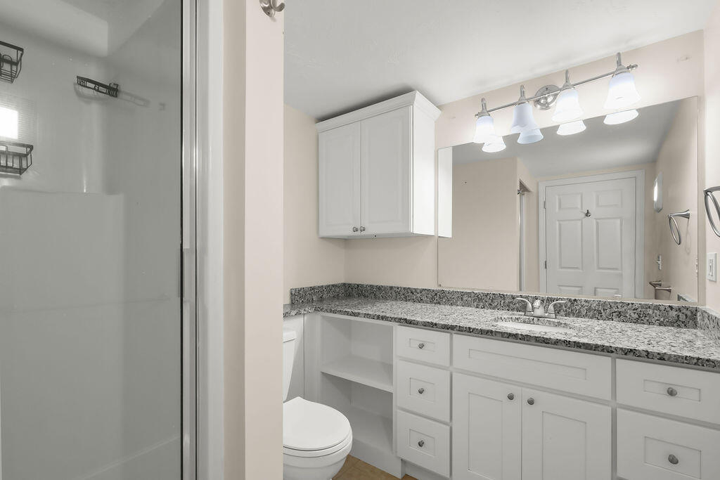 379 Monomoscoy Road Mashpee, MA 02649 - Photo 14 of 42 IMG_2225