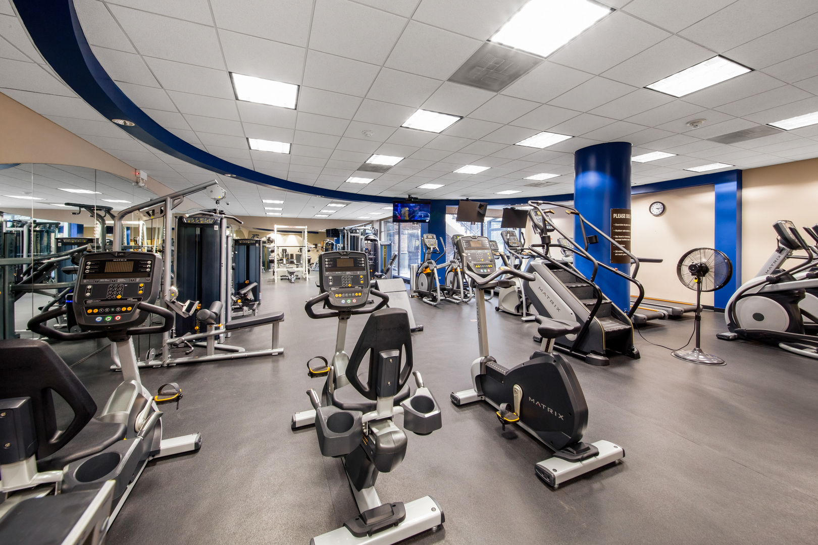260 East Chestnut Street, Unit 2701 Chicago, IL 60611 - Photo 37 of 38 a view of a room with gym equipment