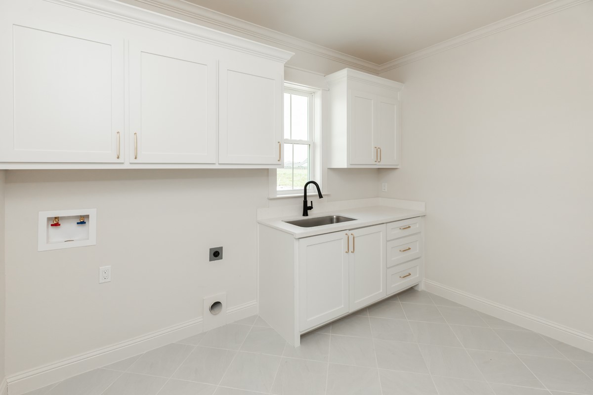 6560 Brayfield Lane Beaumont, TX 77706 - Photo 18 of 38 a view of kitchen with white cabinets