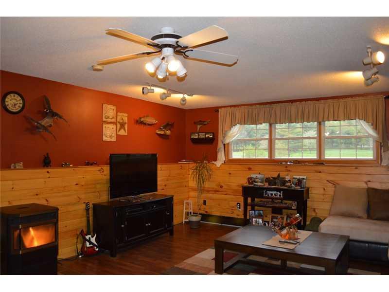 623 Bog Road Hermon, ME 04401 - Photo 33 of 34 Den/Family/Great Room.