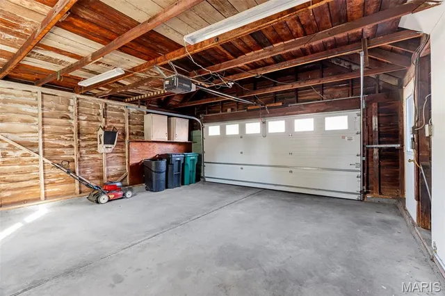 $525,000 | 9401 Pine Avenue, St. Louis, MO 63144