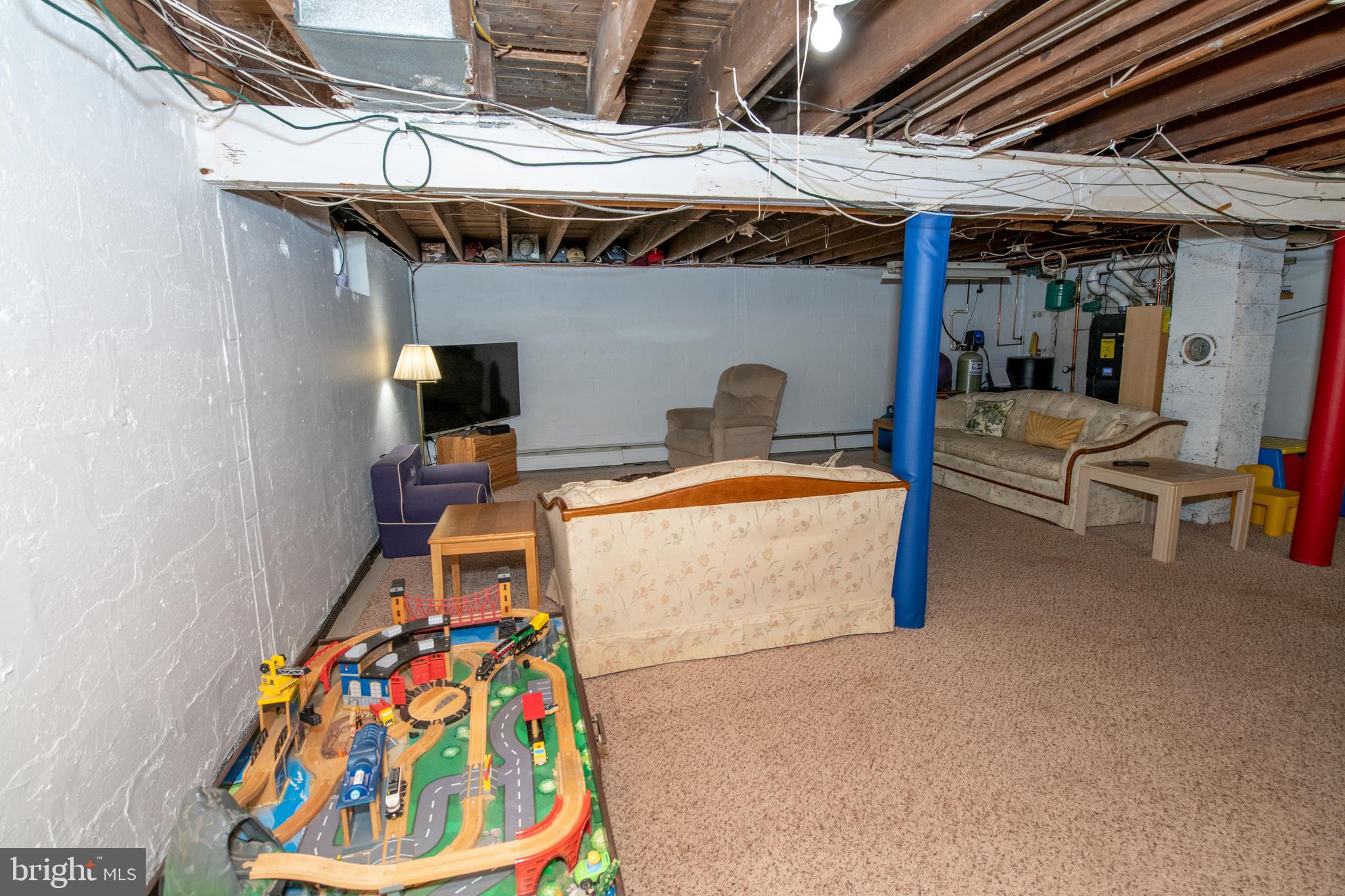 686 Middle Road Warminster, PA 18974 - Photo 27 of 35 Basement