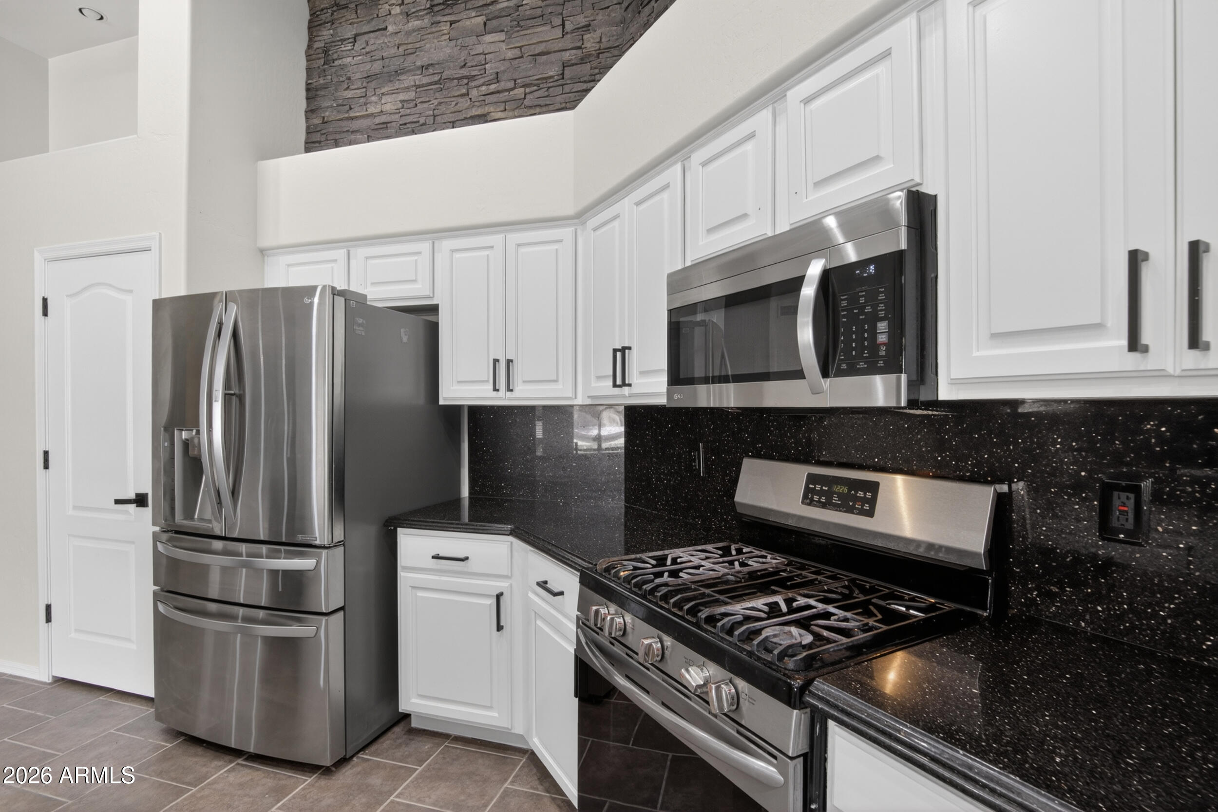 17740 West Copper Ridge Drive Goodyear, AZ 85338 - Photo 7 of 56 7_img_1246